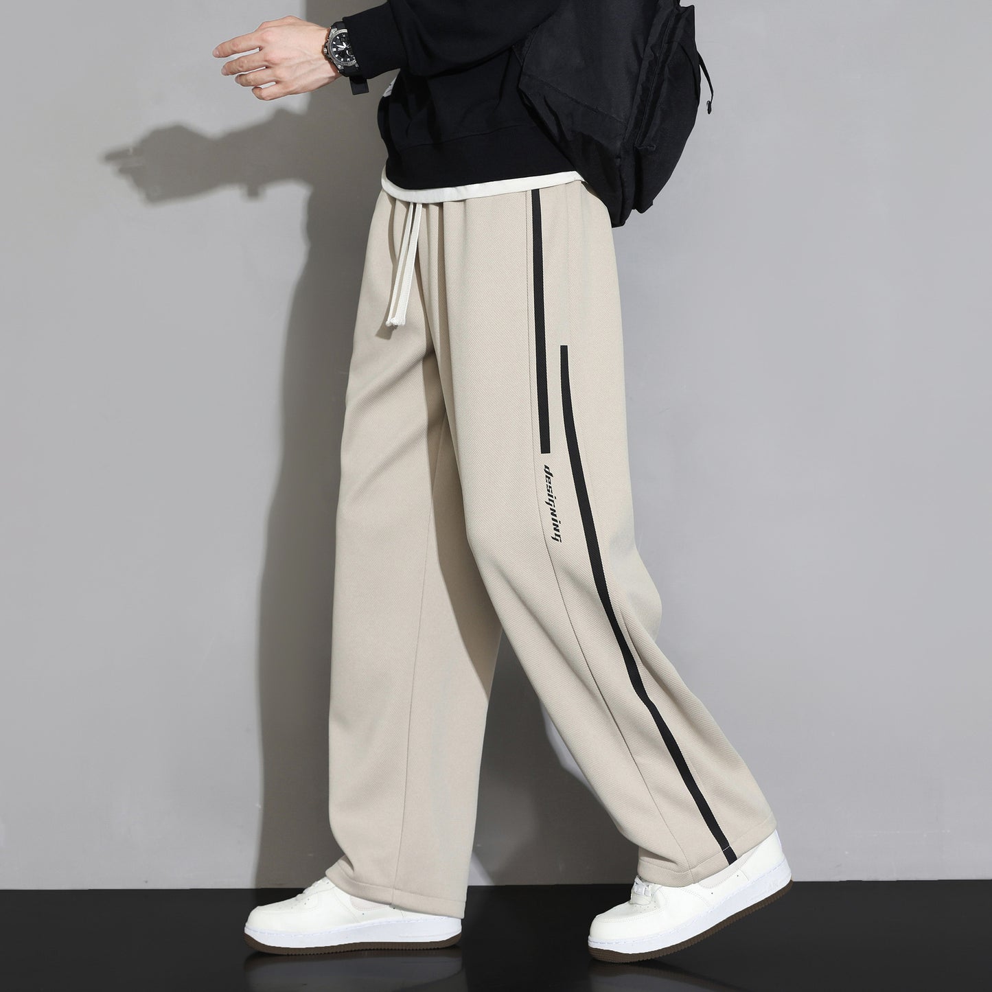 Loose-Fit Wide-Leg Sweatpants